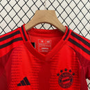 Conjunto Infantil Bayern de Munique 2024/25 - Principal